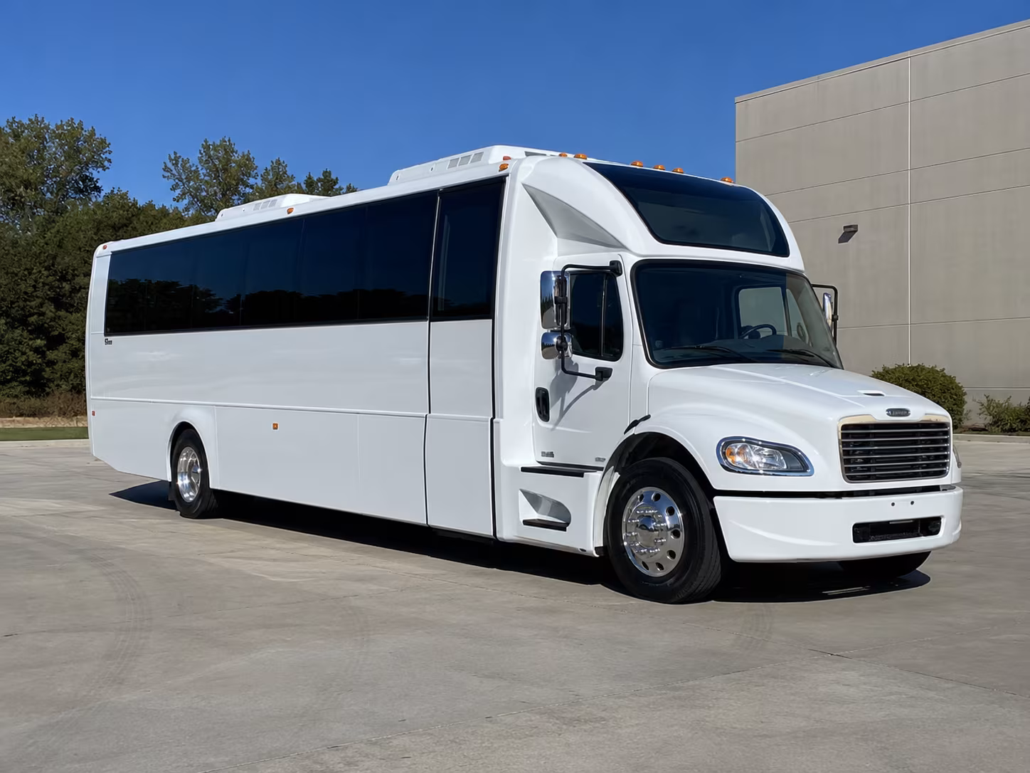 Rent a Bus to Oakland International Airport