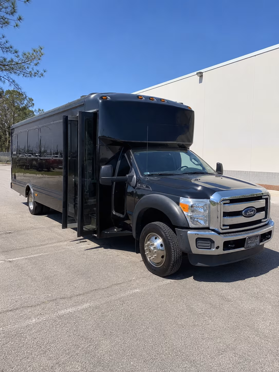 Oakland Birthday, Sweet 16, & Quinceañera Transportation pickup coordination