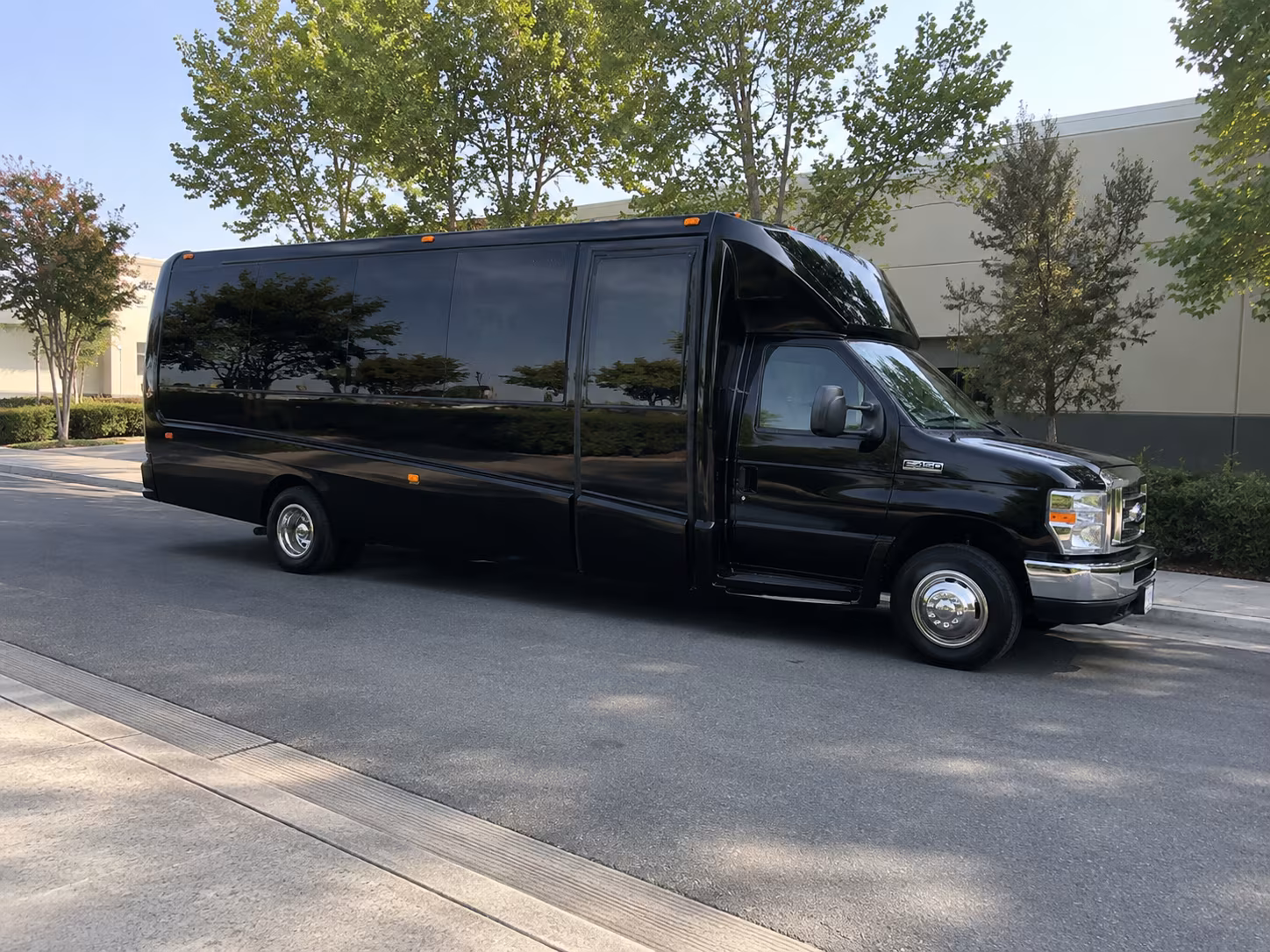 San Leandro Birthday, Sweet 16, & Quinceañera Party Bus Rentals